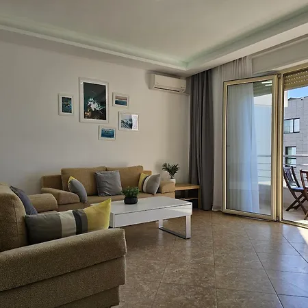 Two Bedroom With Sea View 021 شقة ساراندا