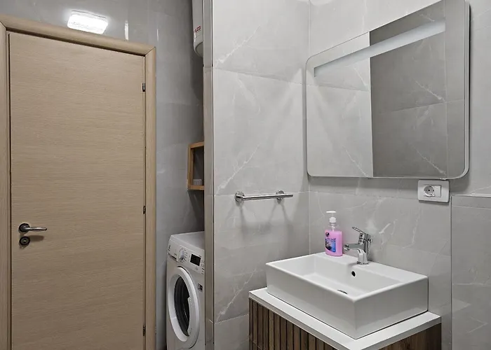 Appartement Two Bedroom With Sea View 021 *