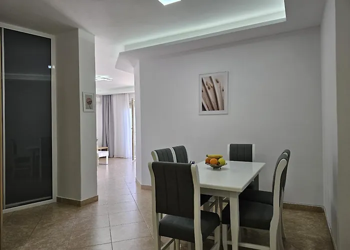 Two Bedroom With Sea View 021 Appartement *