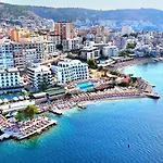 Appartamento Two Bedroom With Sea View 021