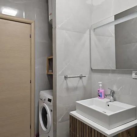 Appartement Two Bedroom With Sea View 021 *