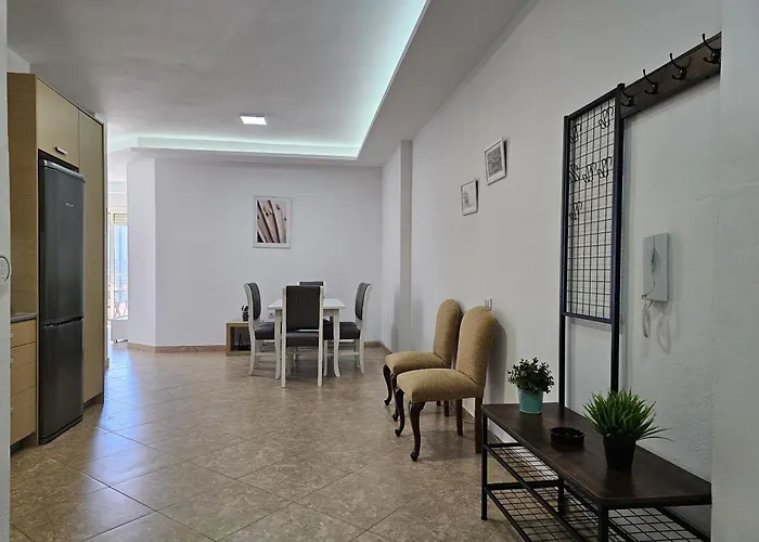 Two Bedroom With Sea View 021 דירה *
